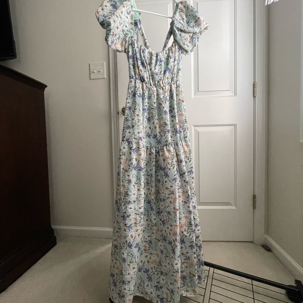 Floral Maxi Dress with Ruffled Sleeves